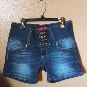 GoGo Star Betta Butt Jean Shorts